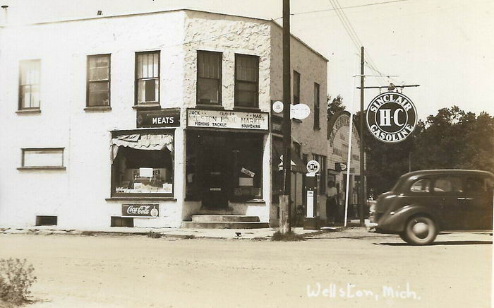 Wellston - 1945 Wellston Food Mart And Sinclair Gas Station